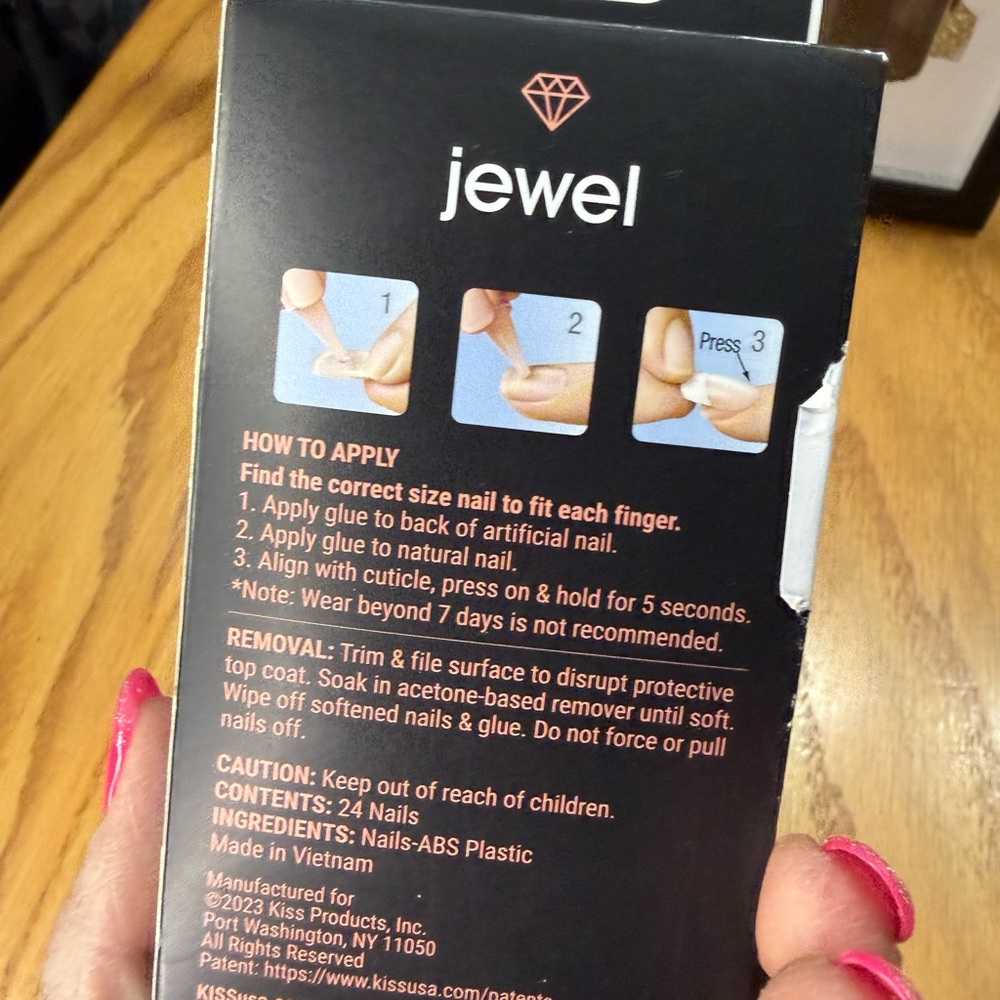 KISS Press-On Nail Bundle – New | Jewel & Jelly Nails + Nail Glue 💅✨ - Picture 4 of 8